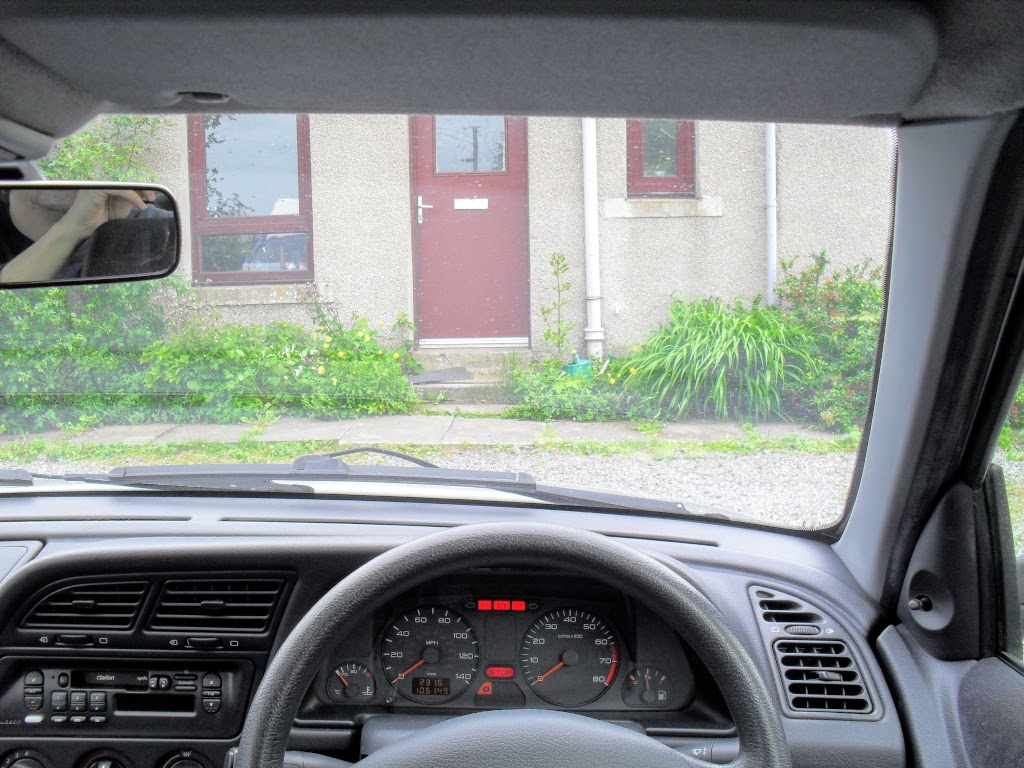 Driver's eye view from 1998 Peugeot 306 Sedan
