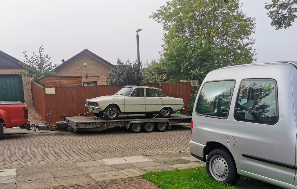 1975 Rover P6 3500 Arriving at my premesis