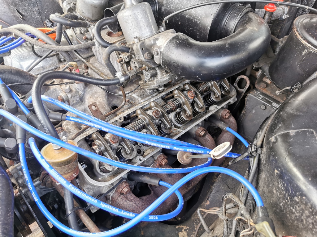 First look under the valve covers on this 1975 Rover P6 3500