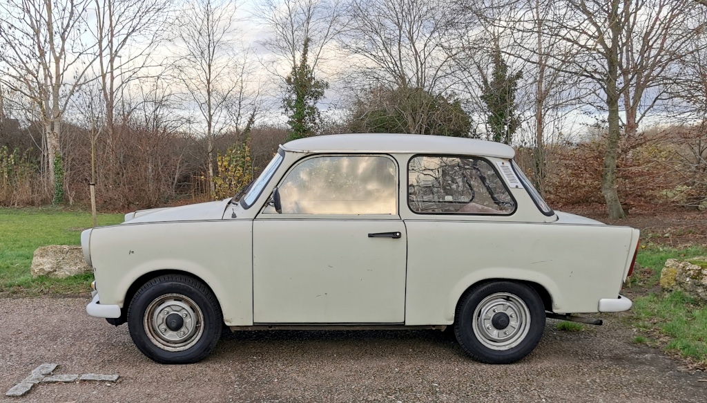 Left side profile of a 1984 Trabant P601S