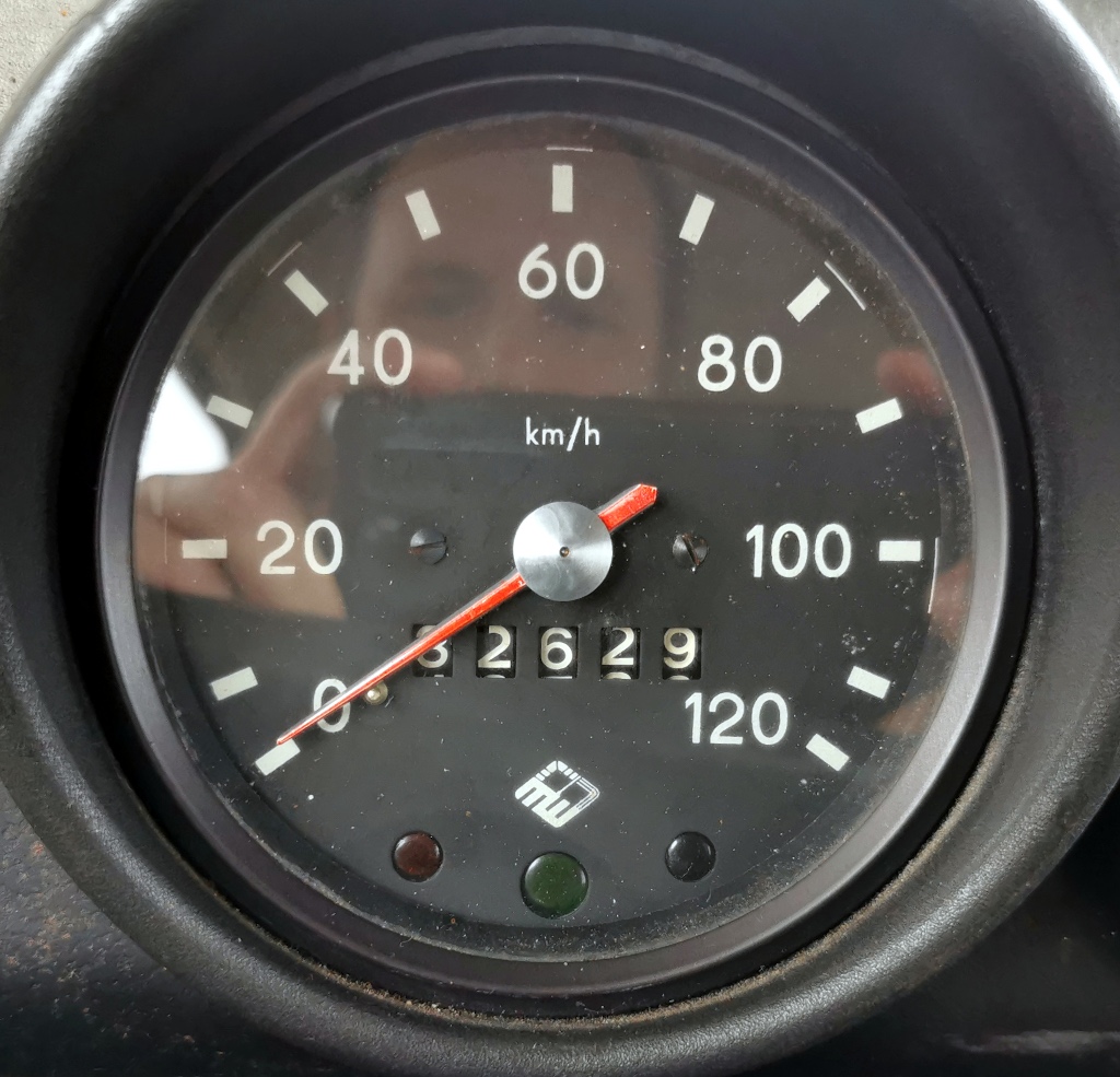 Detail of the speedometer/warning light cluster in a 1984 Trabant P601S