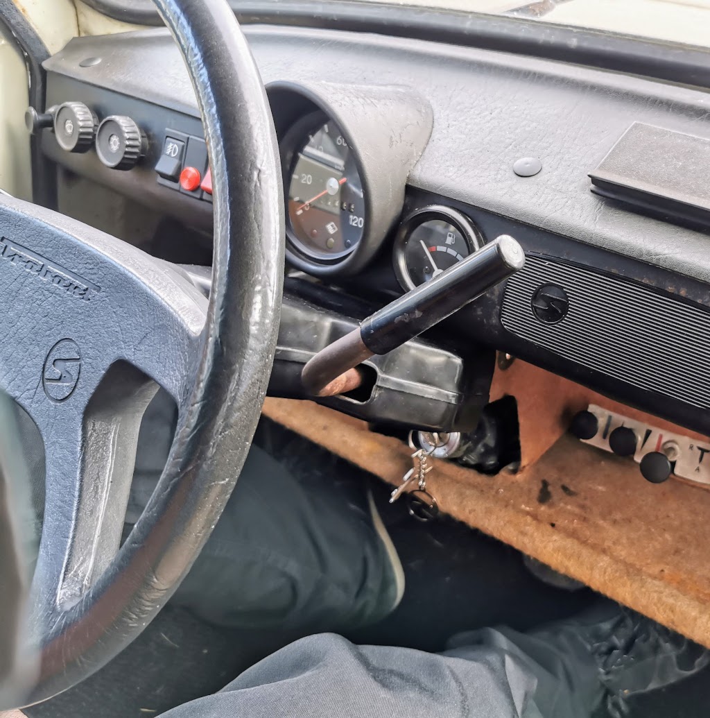 Detail of gearshift on a 1984 Trabant P601S