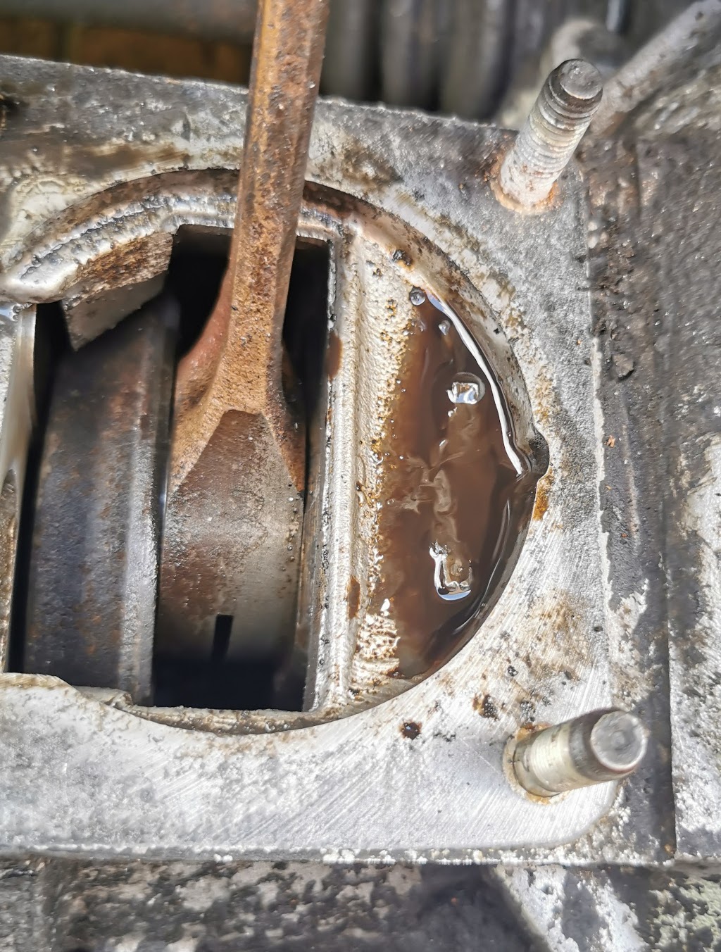 Pretty sure that metal thing hiding in the oil shouldn't be there