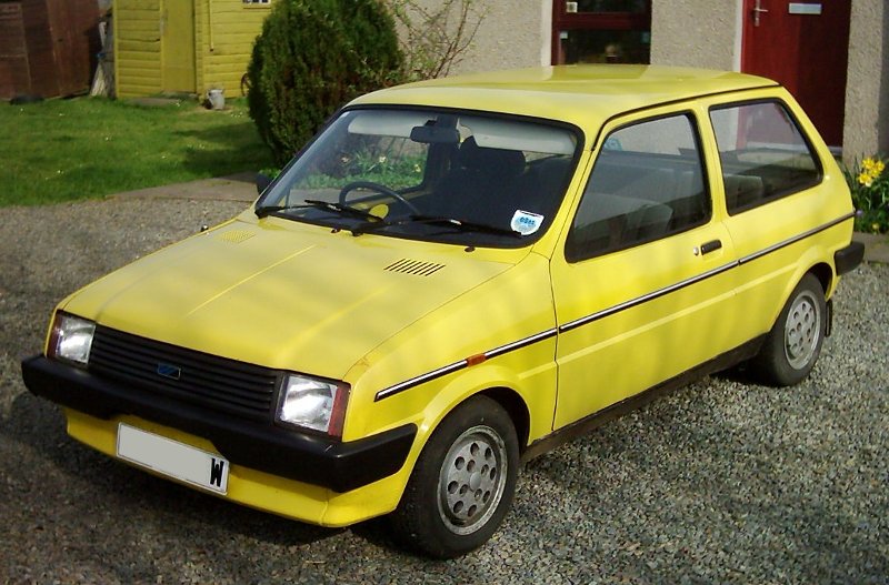 1981 Austin MiniMetro HLE in Snapdragon Yellow front 3/4 View