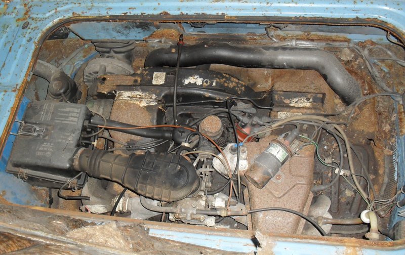 1980 VW T25 Camper van - A very grubby but complete engine bay