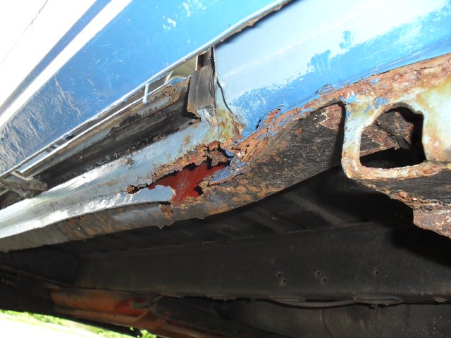 1980 VW T25 Camper van - Nearside while still rusty, is actually saveable.