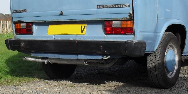 1980 VW T25 Camper van - The huge crack in the middle gave the game away that the rear valance was more filler than metal
