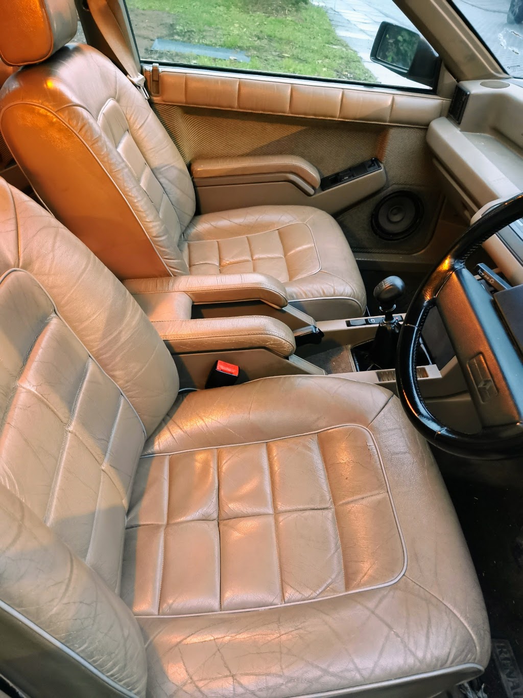 Renault 25 front seats and trim after first application of leather conditioner