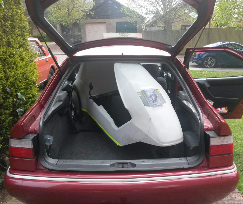 1998 Citroen Xantia with a Sinclair C5 In The Boot