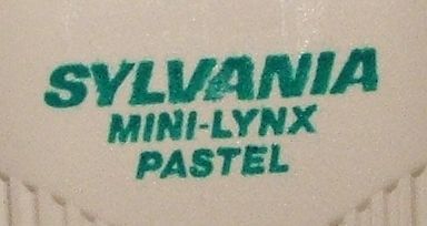 Sylvania Mini-Lynx 15W Pastel Rose Colour Tinted Compact Fluorescent Lamp - Detail of text printed on lamp base (1/2)