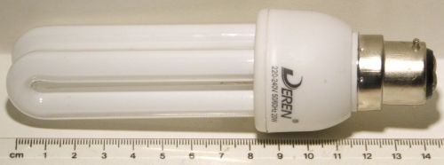 Deren Energy Saver 2U 20W 6400K Compact Fluorescent Lamp - Showing ruler next to lamp for scale