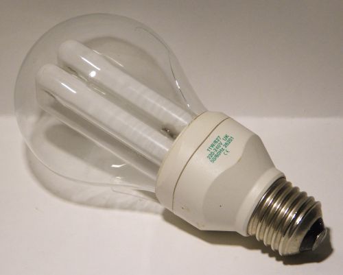 Marathon Electronic 11W/827 GLS Shaped Compact Fluorescent Lamp - Detail of lamp cap
