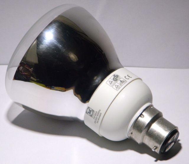 Morrisons 11W Reflector Compact Fluorescent Lamp - Detail of lamp cap