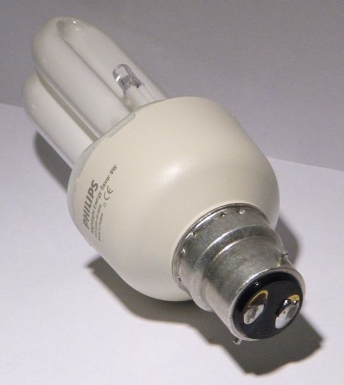 Philips 2 in 1 Nightlight Compact Fluorescent/LED Hybrid Lamp - Detail of lamp cap