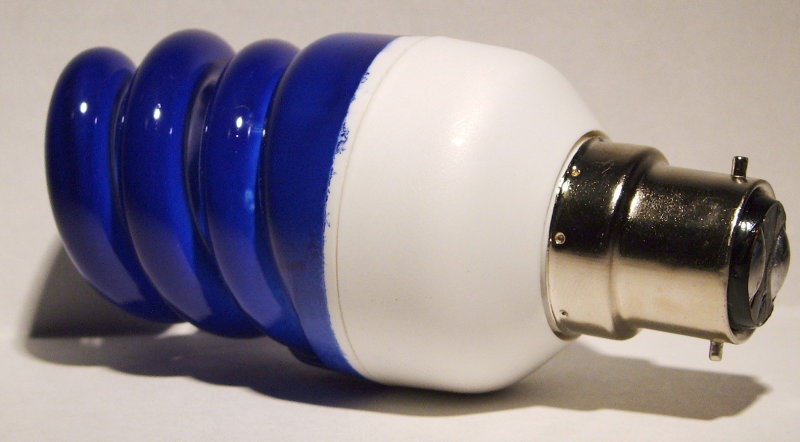 Pro-Lite Daylite Helix SCR-11W Blue Coloured Compact Fluorescent Lamp - Detail of lamp cap