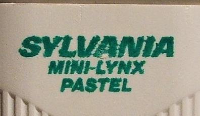 Sylvania Mini-Lynx Pastel 11W Apricot Compact Fluorescent Lamp - Detail of text printed on base of lamp (2/2)