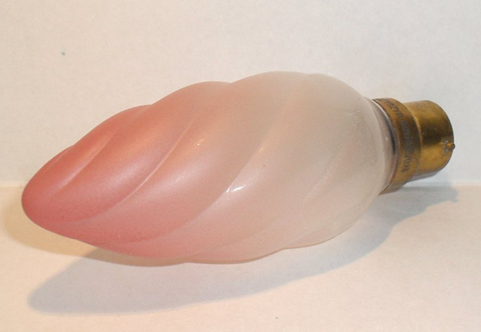 Mazda 40W Pearl Twisted Pink-Tipped Candle Lamp - General overview