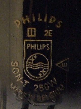 Philips SON-T 250W E40 High Pressure Sodium Lamp - Detail of text printed on lamp