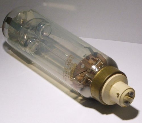 Osram SuperSOX 18W Low Pressure Sodium Lamp - Showing lamp cap